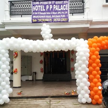 Pp Palace Hotel Puri Luaran gambar